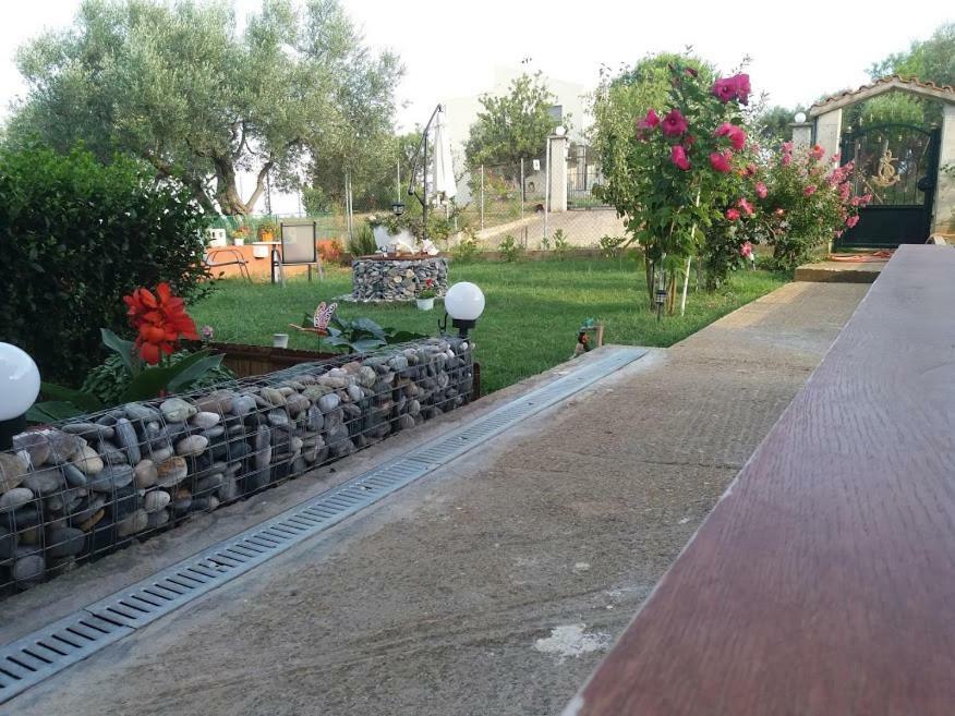 Dora's Garden Lägenhet Alexandroupolis Exteriör bild